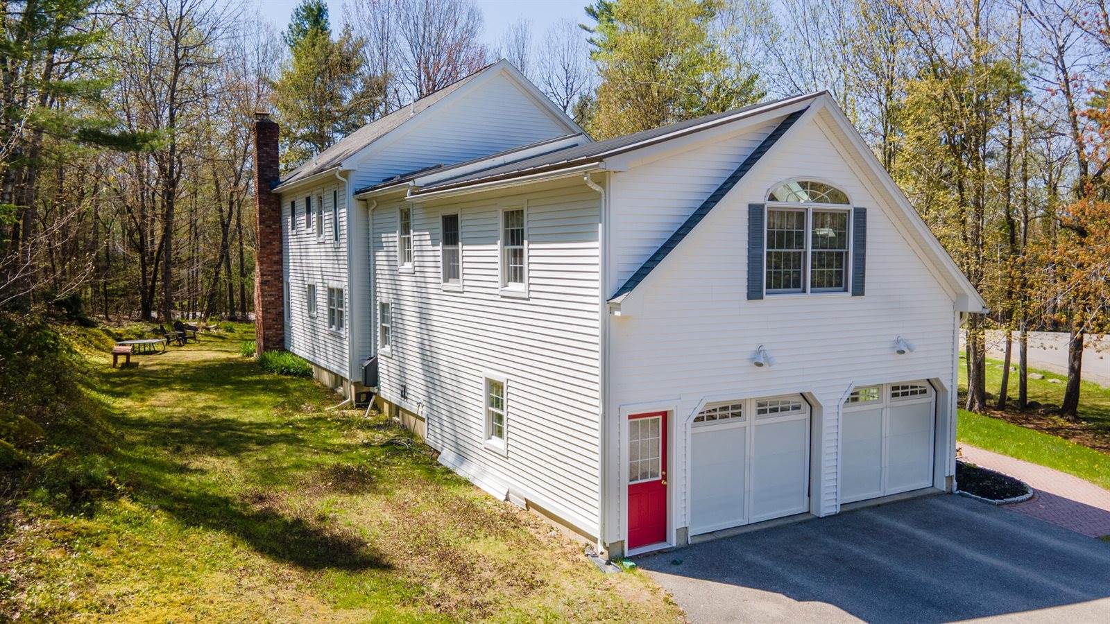 196 Eaton Ridge Drive, Holden, ME 04429