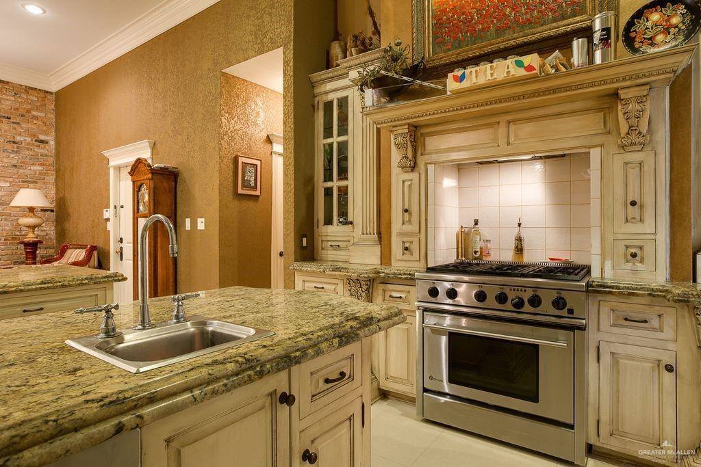 2035 West Mile 12 Street North, Weslaco, TX 78599