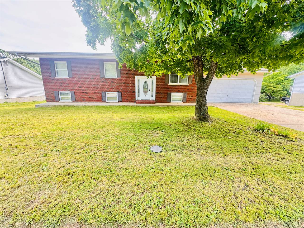 1202 S Mildred Ave, Salem, MO 65560