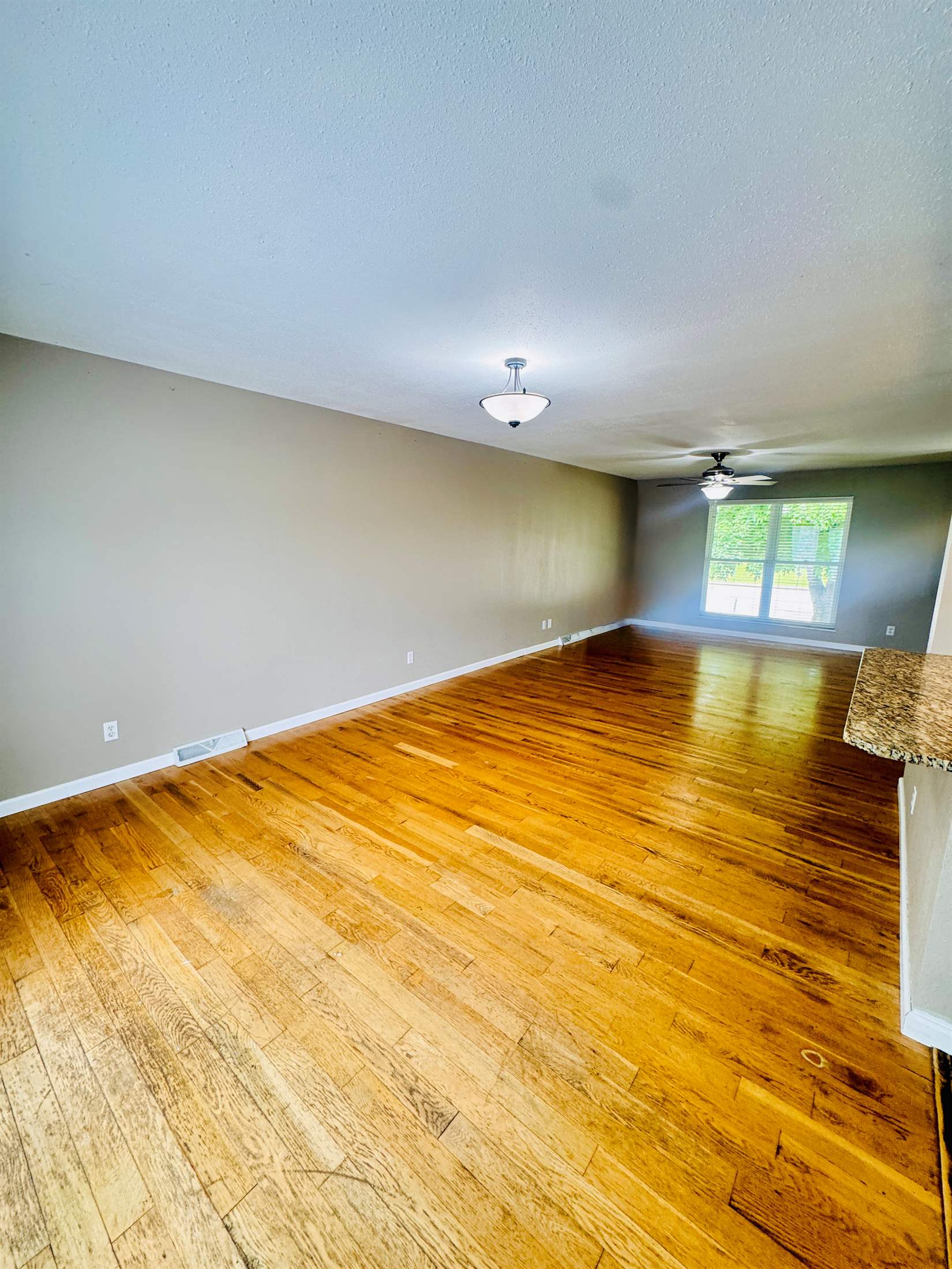 1202 S Mildred Ave, Salem, MO 65560