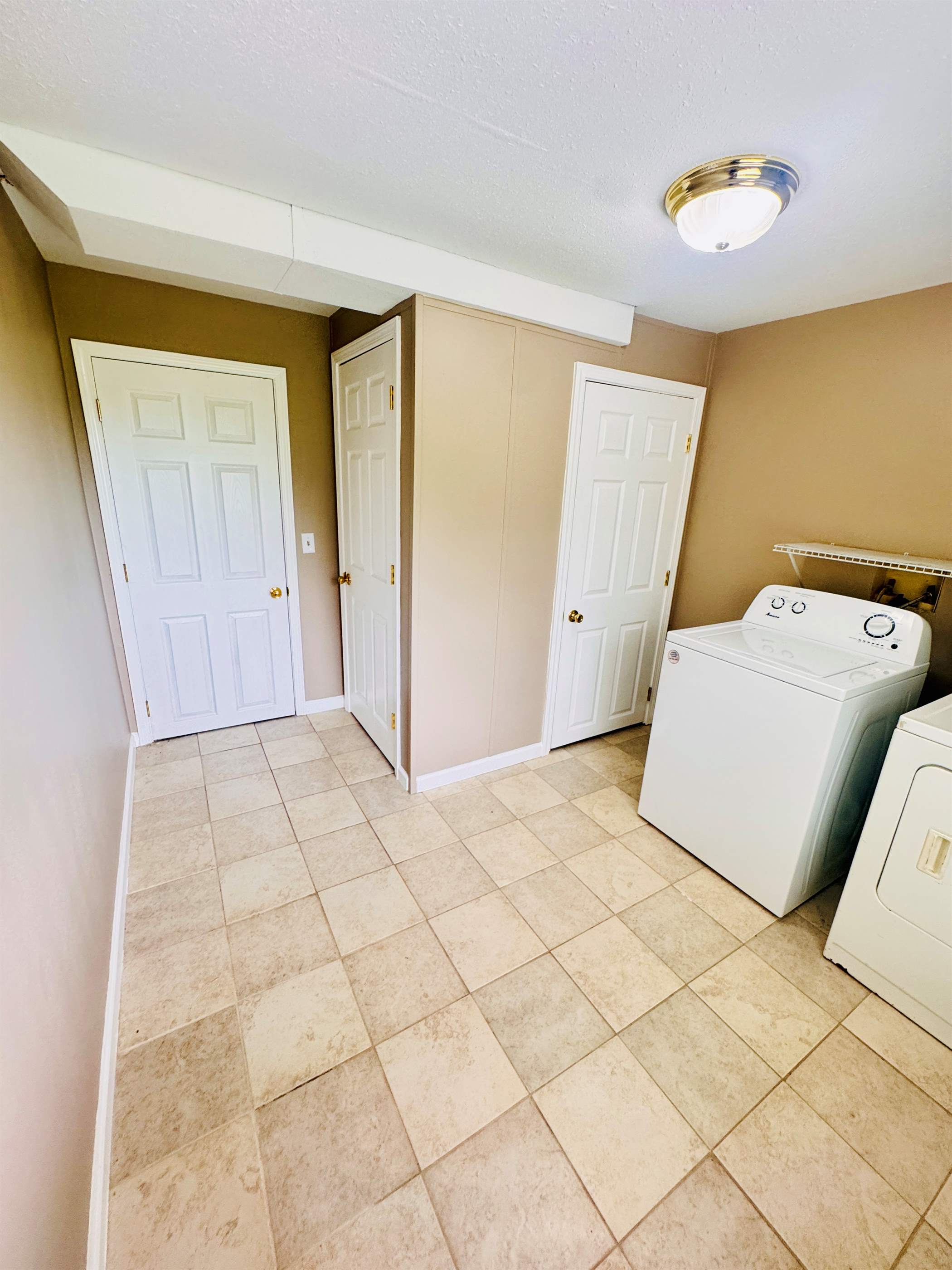 1202 S Mildred Ave, Salem, MO 65560