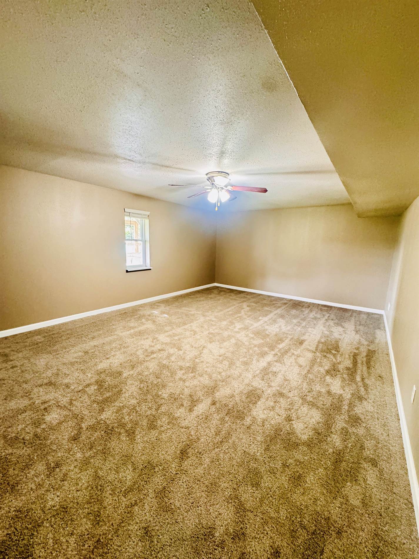 1202 S Mildred Ave, Salem, MO 65560