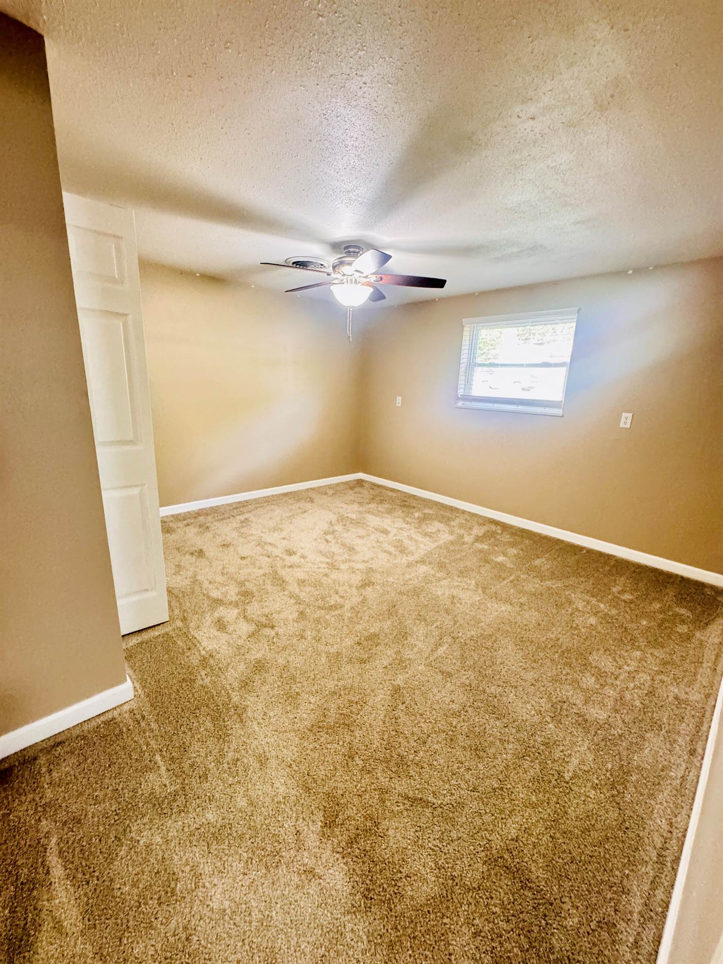 1202 S Mildred Ave, Salem, MO 65560