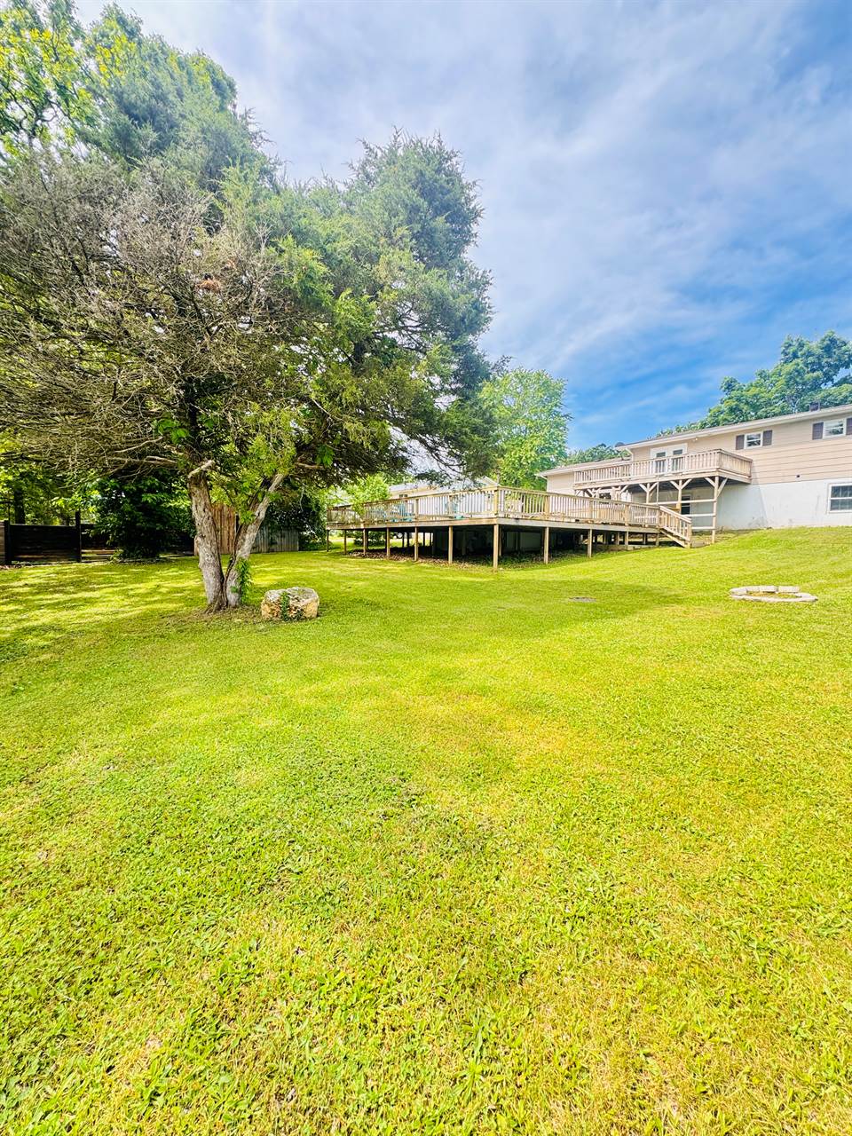 1202 S Mildred Ave, Salem, MO 65560