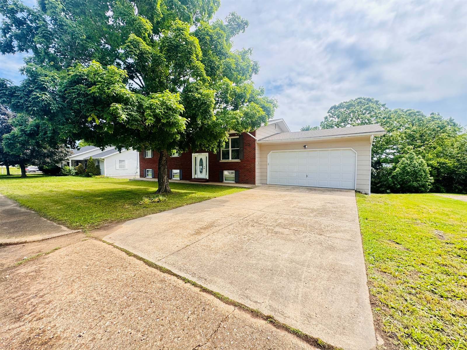 1202 S Mildred Ave, Salem, MO 65560