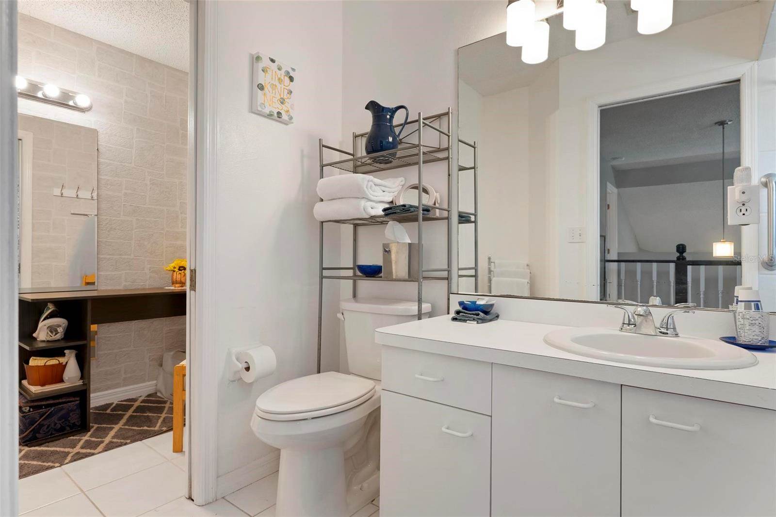 183 Shady Pine Lane, Nokomis, FL 34275