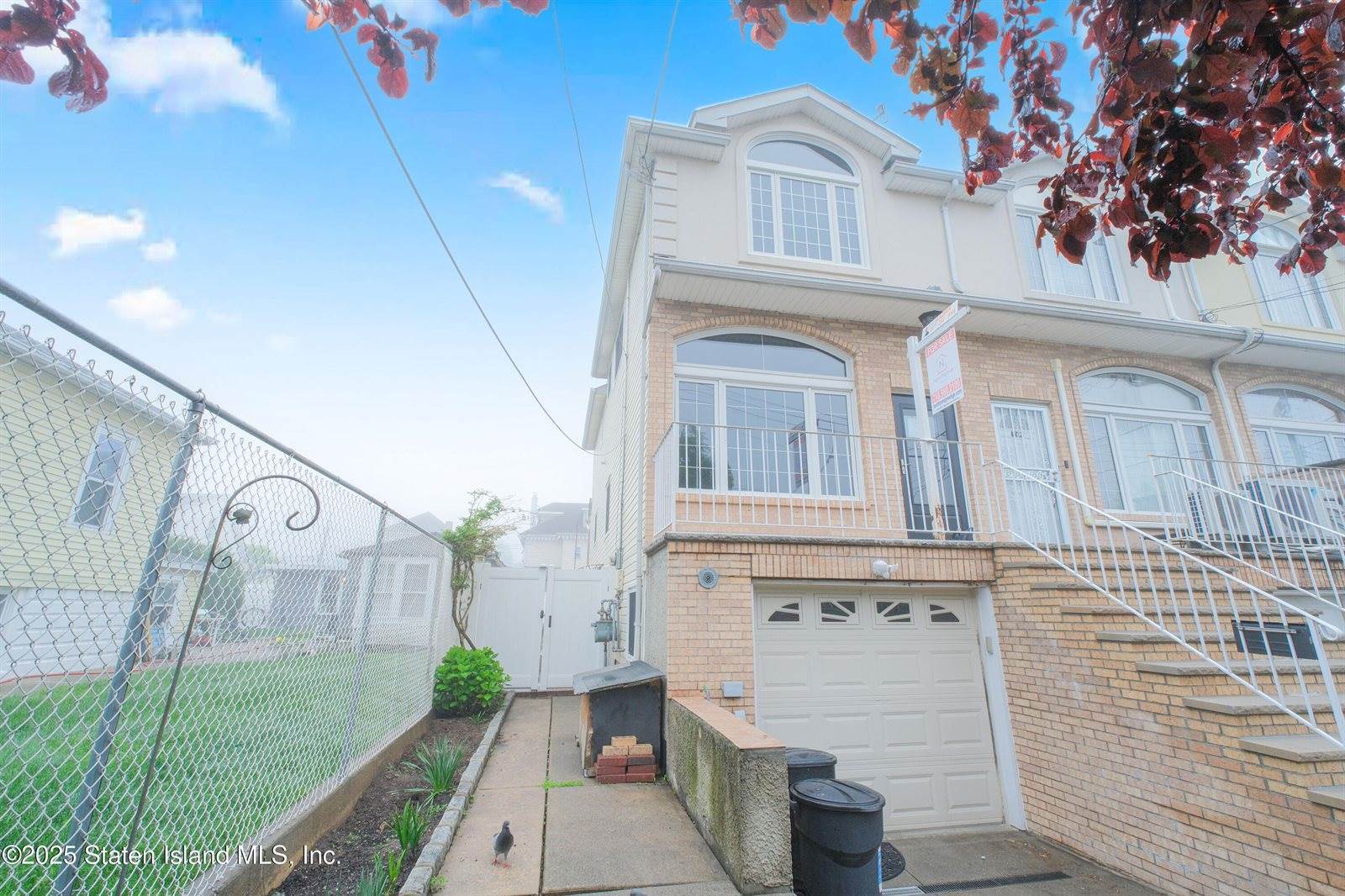 25 Pearsall Street, Staten Island, NY 10305