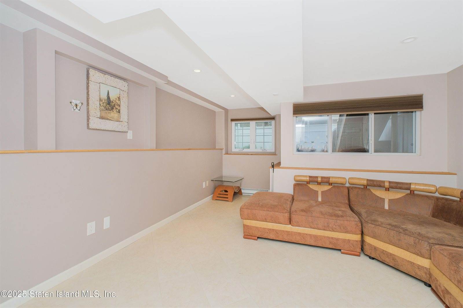 25 Pearsall Street, Staten Island, NY 10305