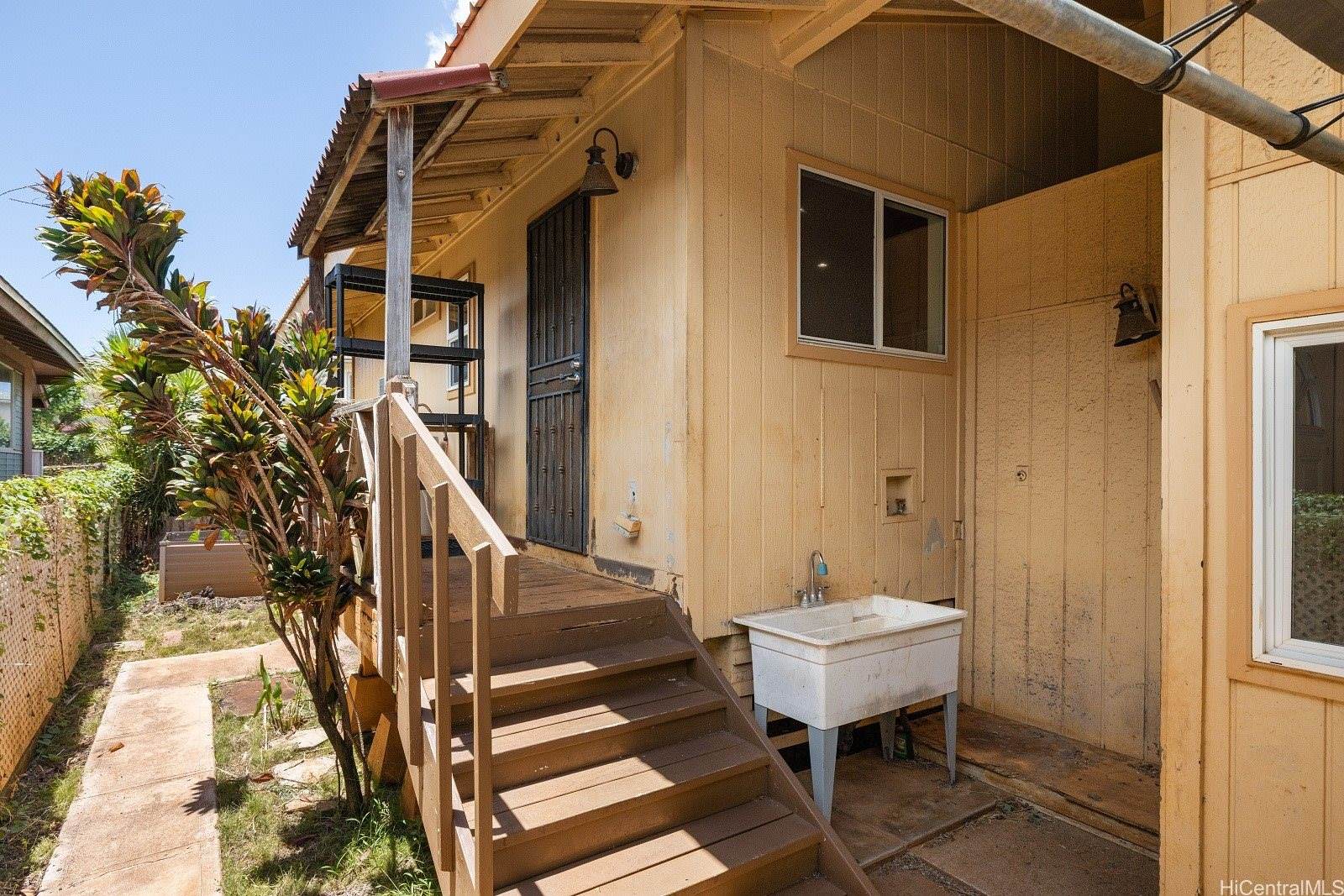 66-139 Oliana Place, Waialua, HI 96791
