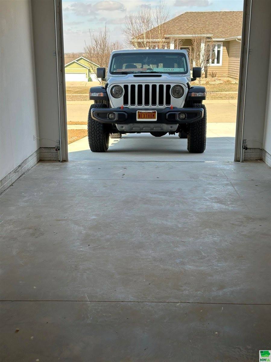 530 Jespersen Blvd, Akron, IA 51001