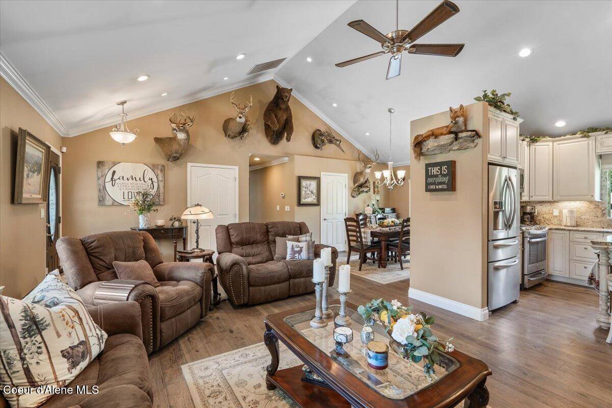 380 Natures Way, Sandpoint, ID 83864