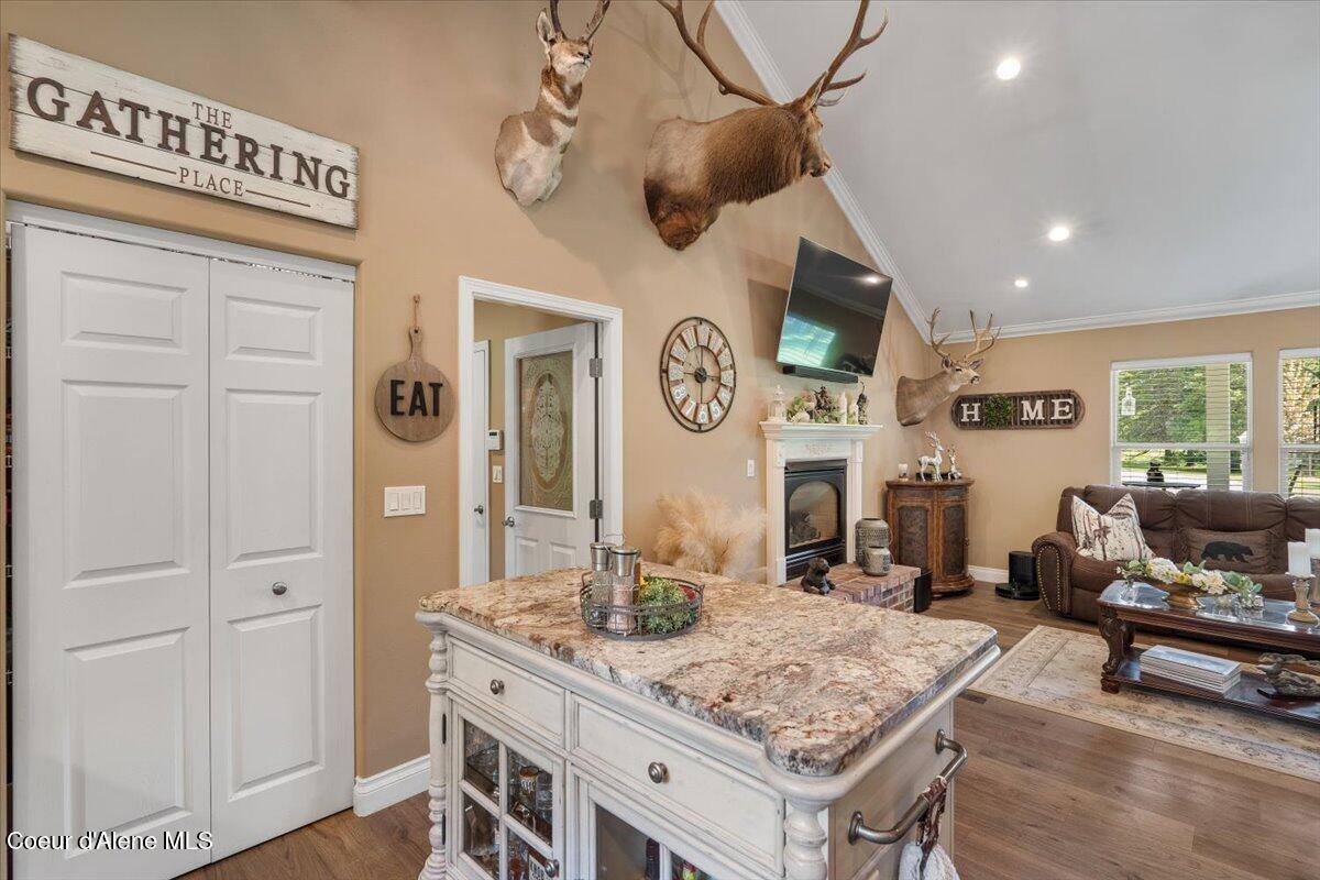 380 Natures Way, Sandpoint, ID 83864