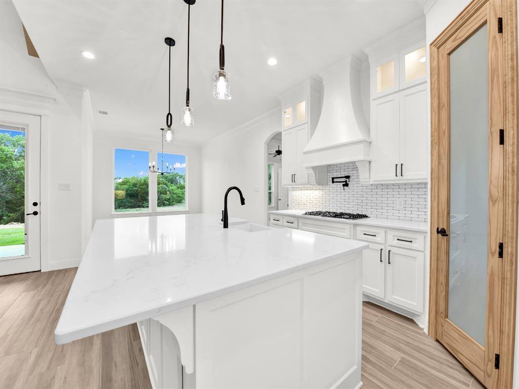 5000 Veal Station, Weatherford, TX 76085