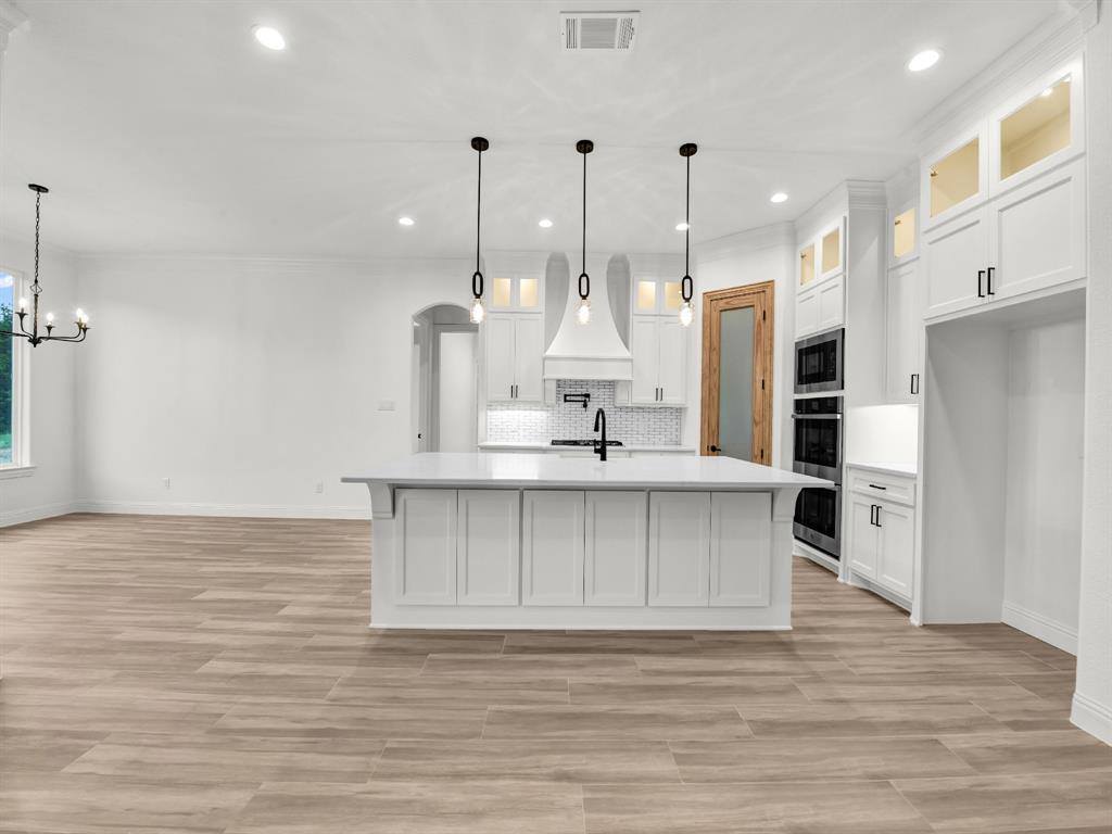 5000 Veal Station, Weatherford, TX 76085