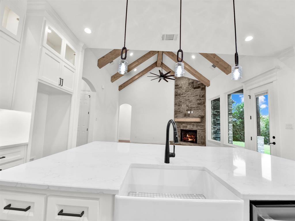 5000 Veal Station, Weatherford, TX 76085