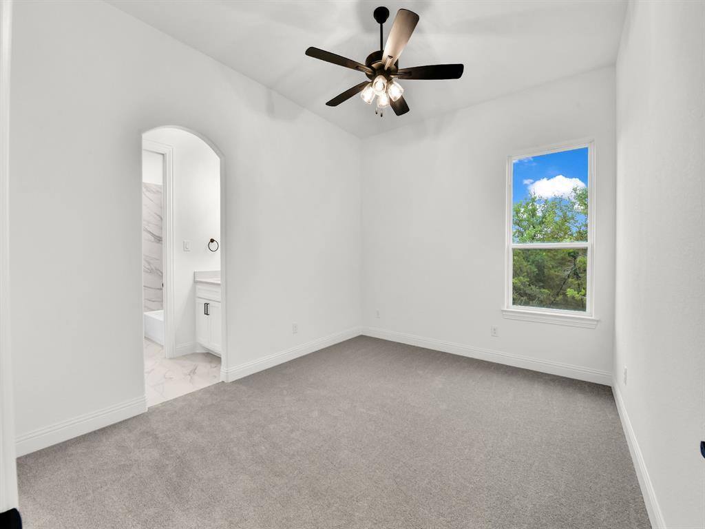 5000 Veal Station, Weatherford, TX 76085