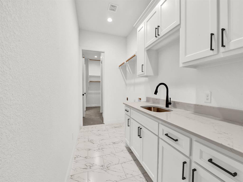 5000 Veal Station, Weatherford, TX 76085