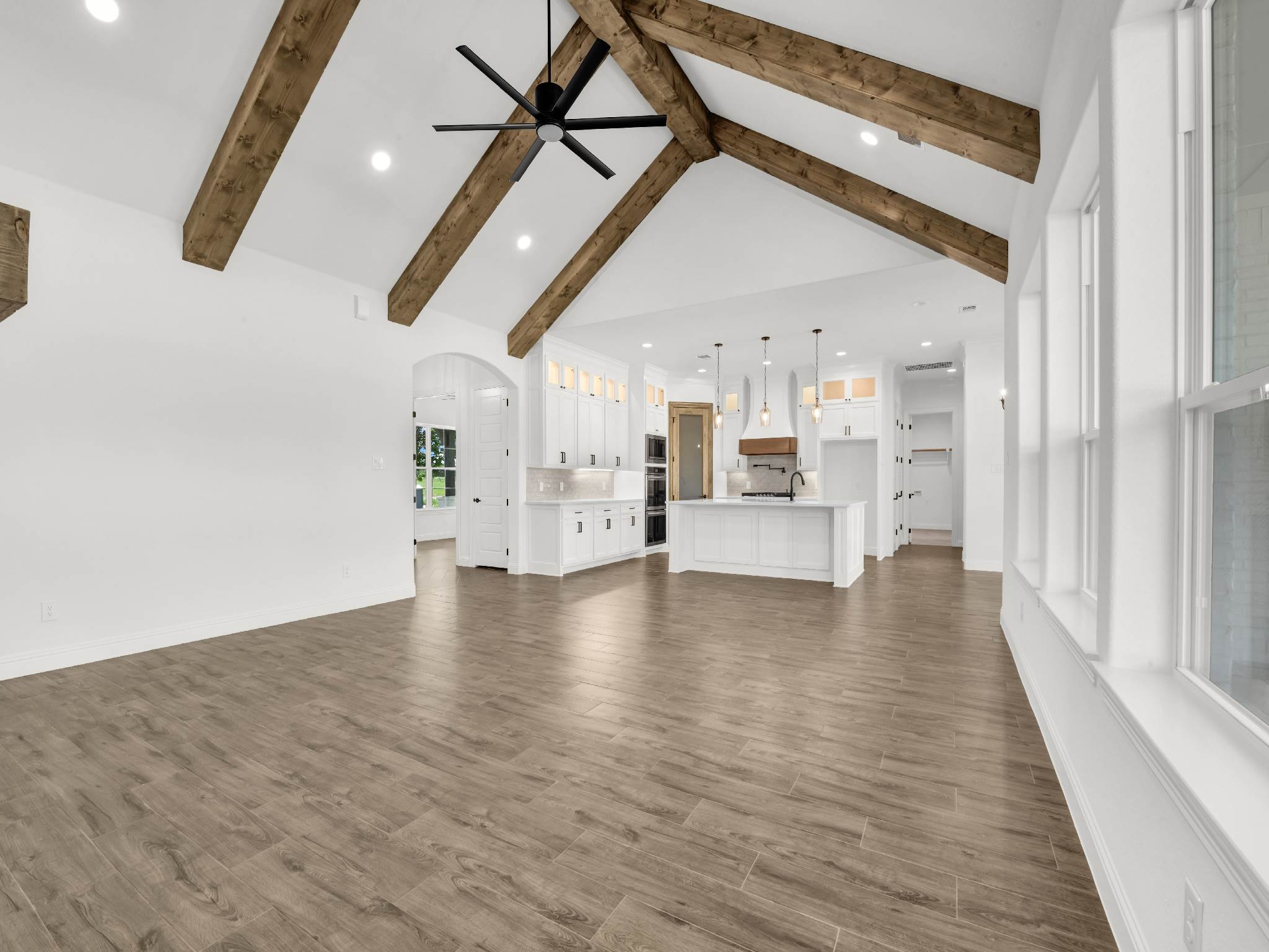 131 Desperado Way, Weatherford, TX 76088