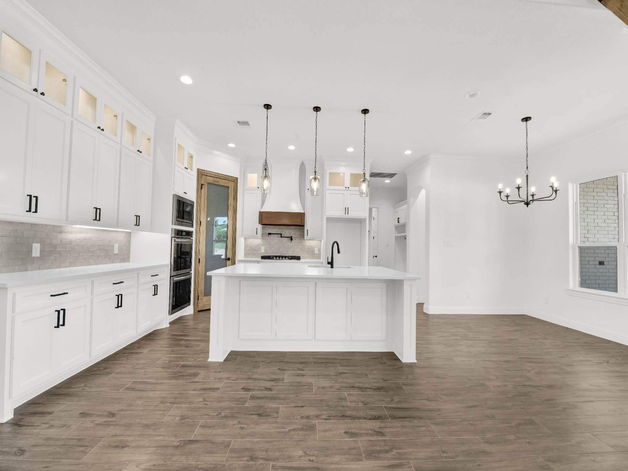 131 Desperado Way, Weatherford, TX 76088