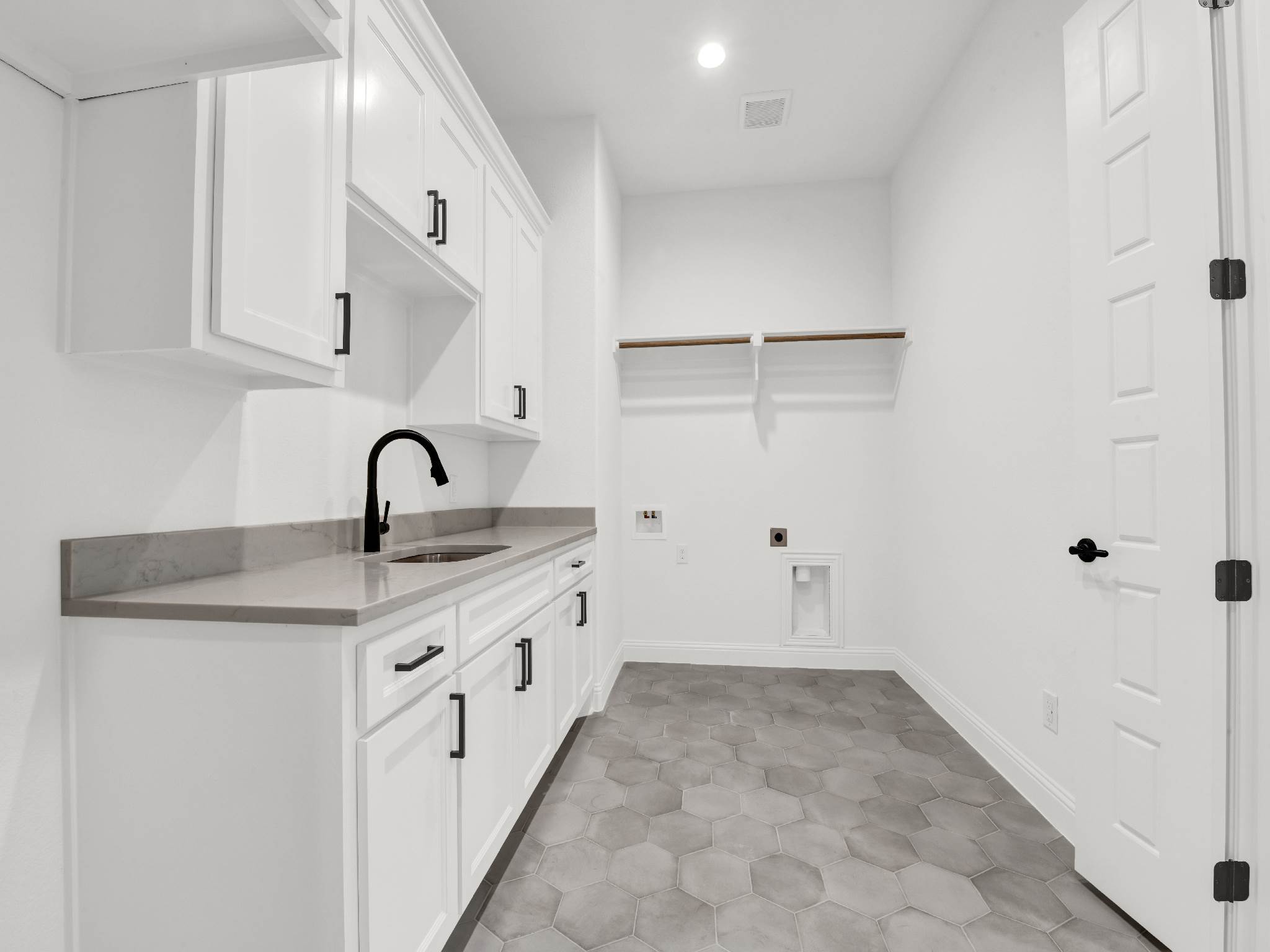 131 Desperado Way, Weatherford, TX 76088