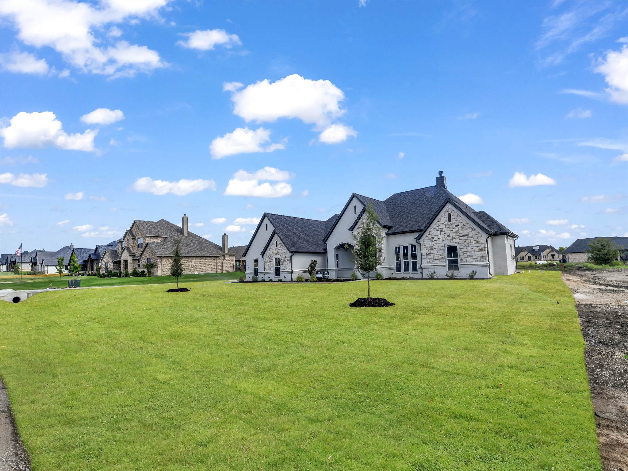 233 Coalson Crossing, Azle, TX 76020