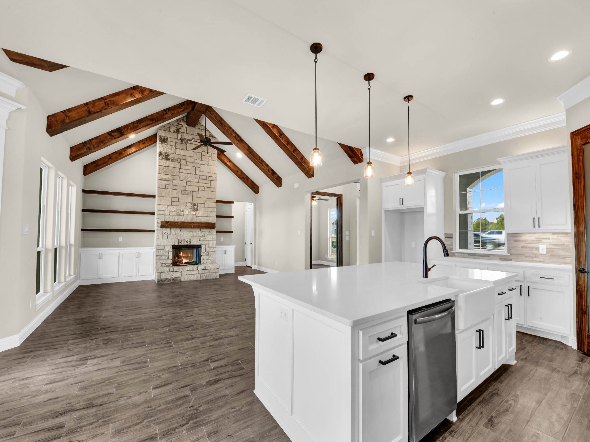 233 Coalson Crossing, Azle, TX 76020