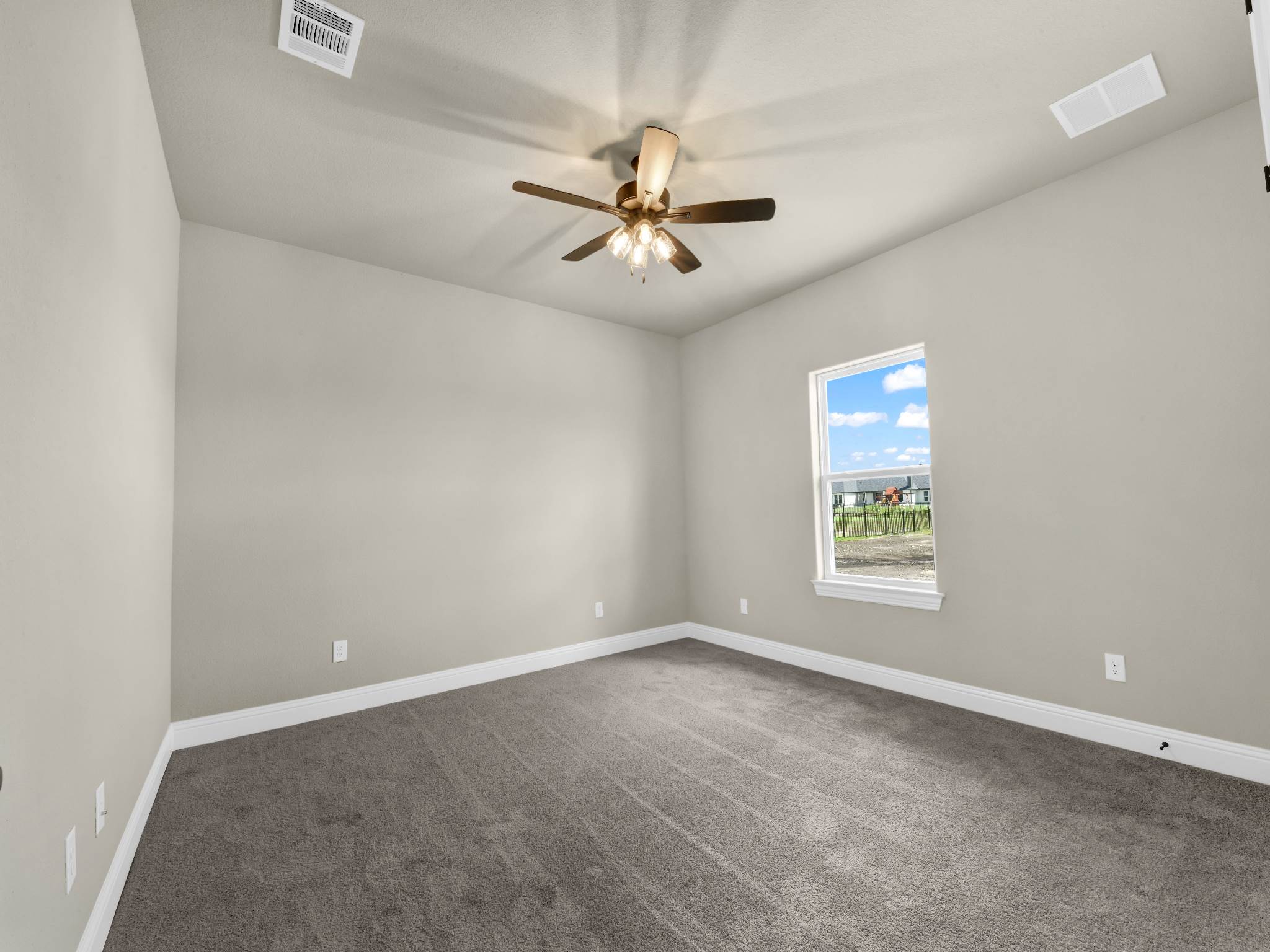 233 Coalson Crossing, Azle, TX 76020