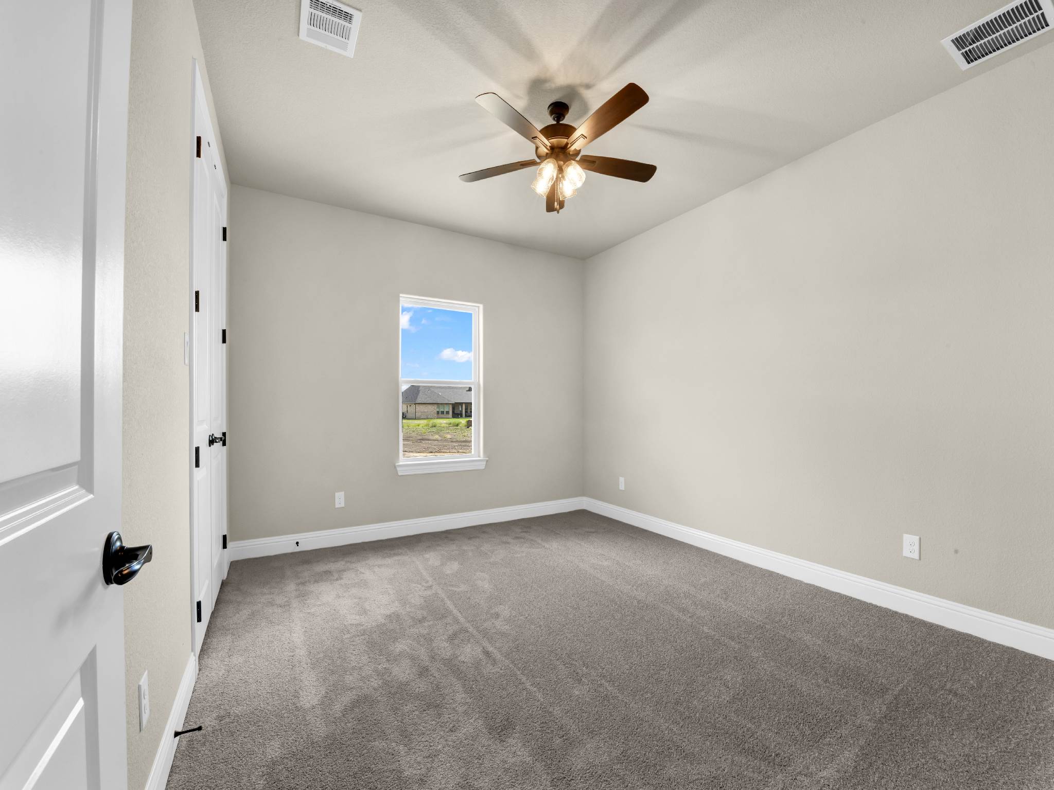 233 Coalson Crossing, Azle, TX 76020