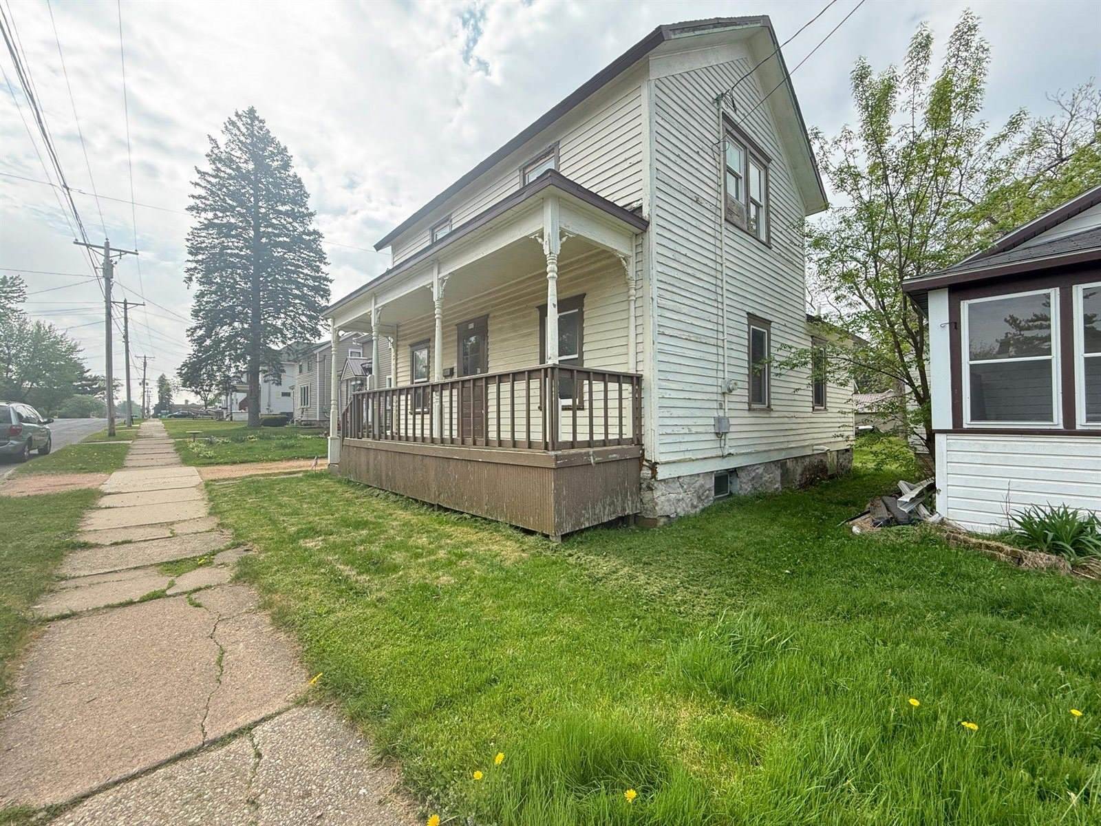 312 W 4th Street, Marshfield, WI 54449