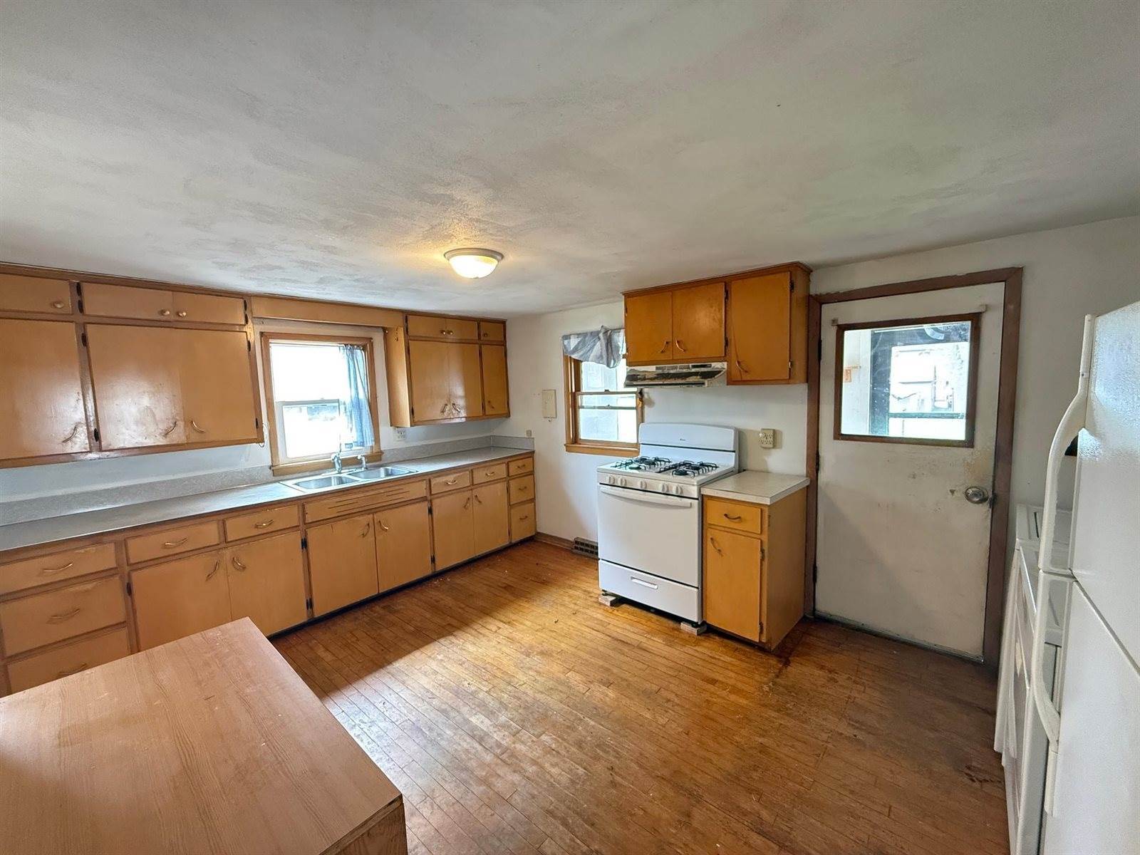 312 W 4th Street, Marshfield, WI 54449