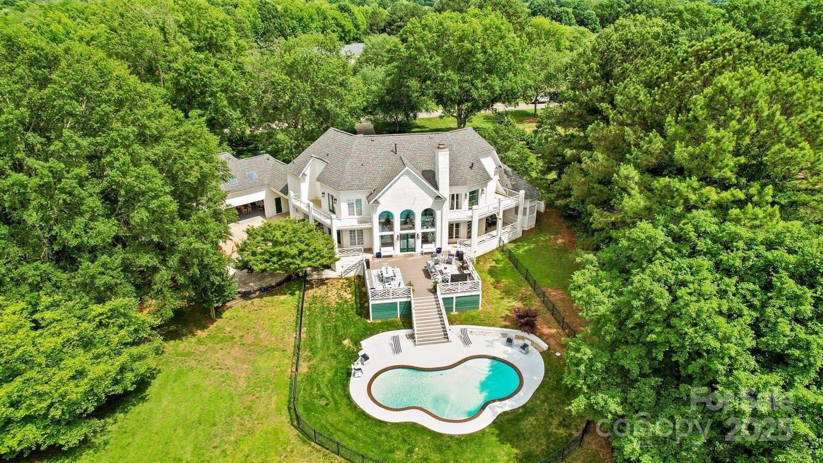 469 Valley Run Drive, Waxhaw, NC 28173