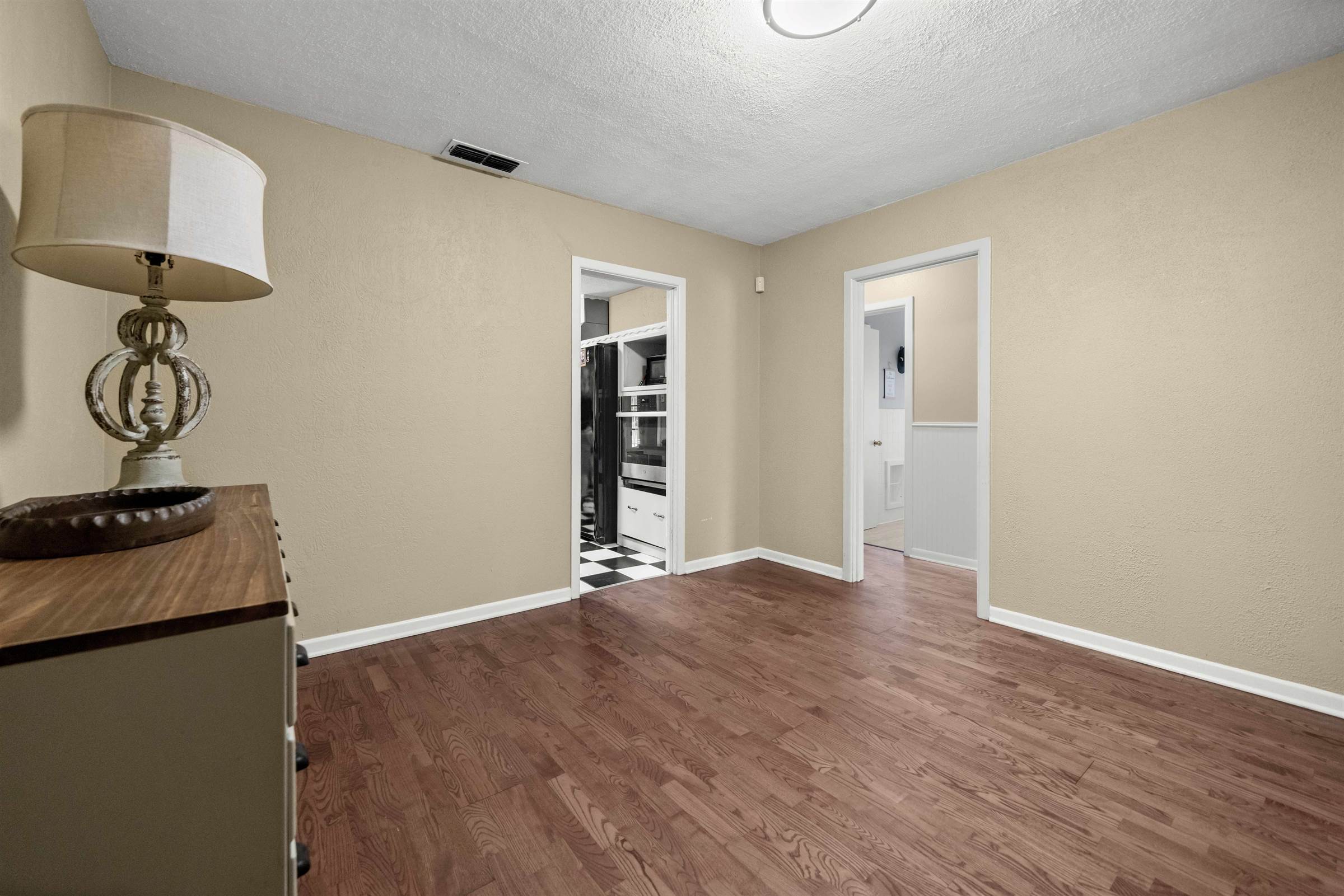 2110 Airline Dr., Tyler, TX 75701