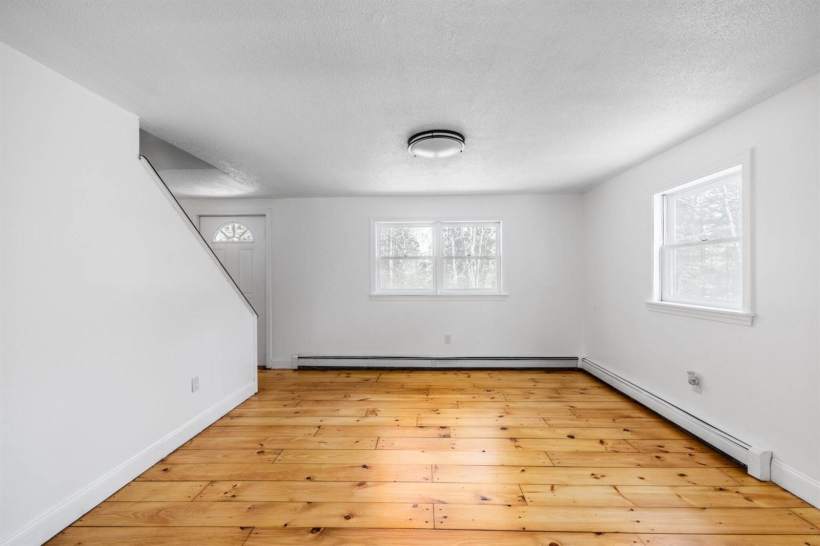 215 Levenseller Road, Holden, ME 04429