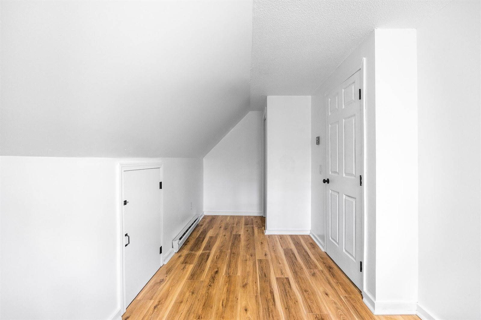 215 Levenseller Road, Holden, ME 04429