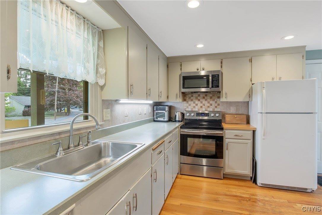 225 Washington Boulevard, Fayetteville, NY 13066