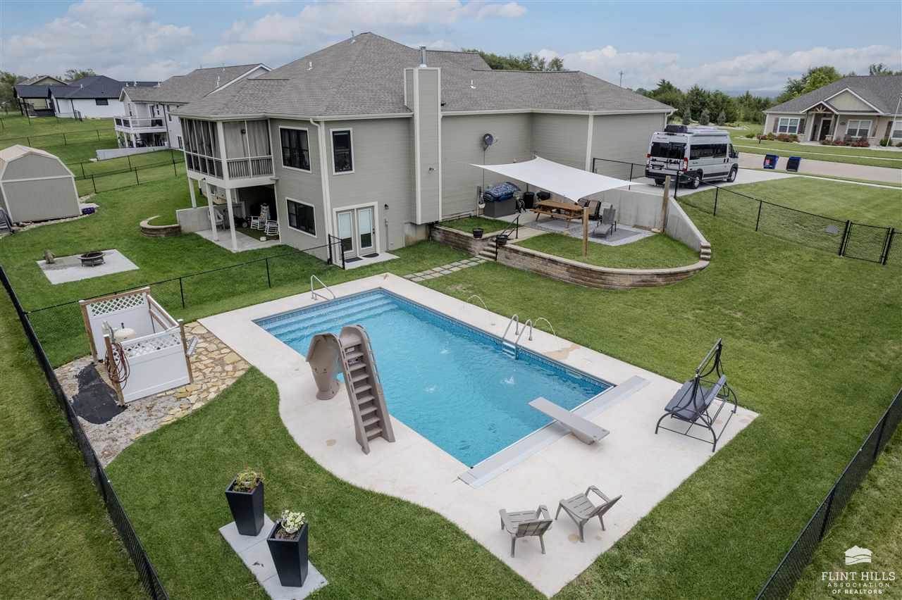 1524 Lariat Lane, Junction City, KS 66441