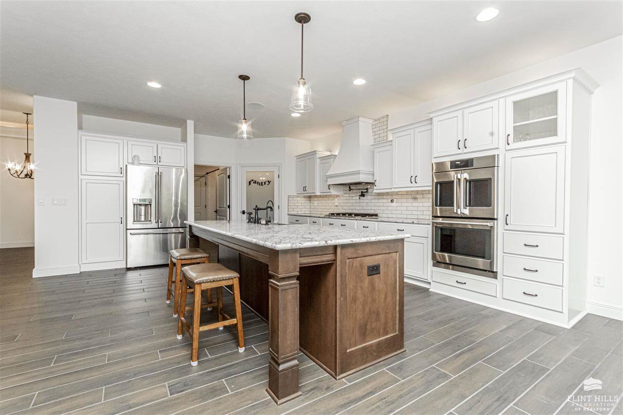 1524 Lariat Lane, Junction City, KS 66441