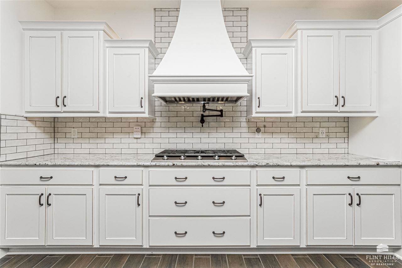 1524 Lariat Lane, Junction City, KS 66441