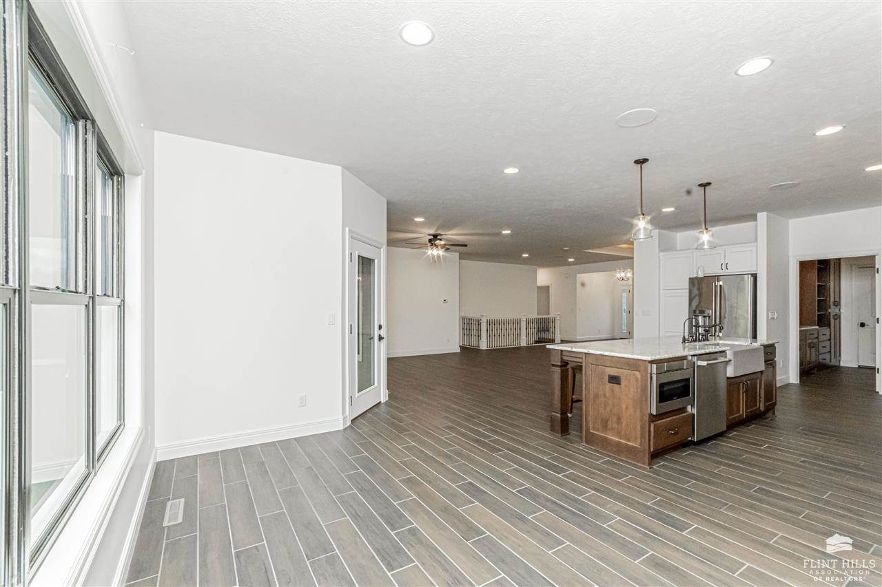 1524 Lariat Lane, Junction City, KS 66441