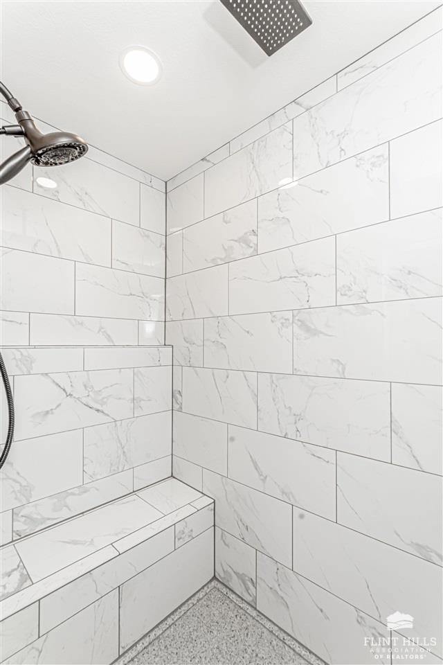 1524 Lariat Lane, Junction City, KS 66441