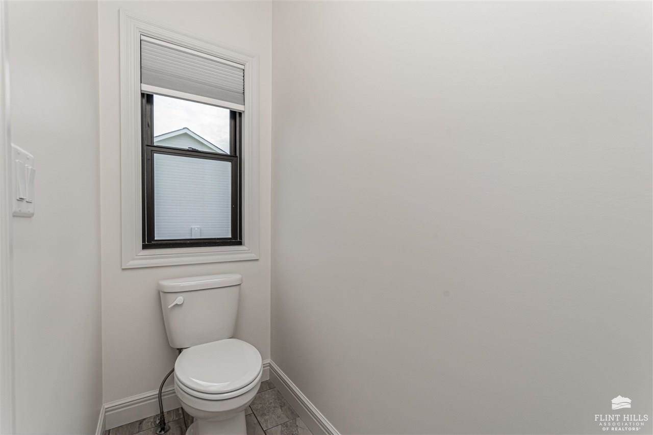 1524 Lariat Lane, Junction City, KS 66441