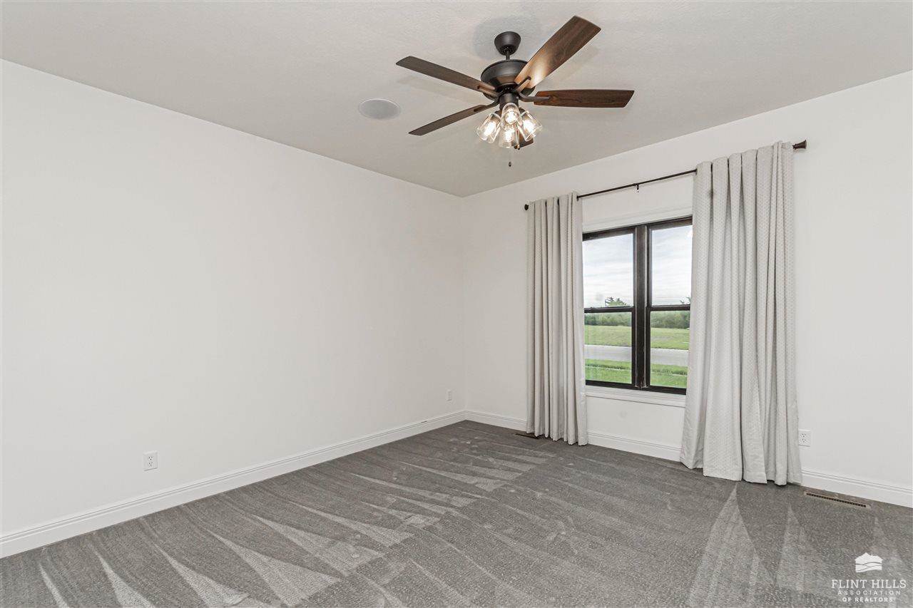 1524 Lariat Lane, Junction City, KS 66441