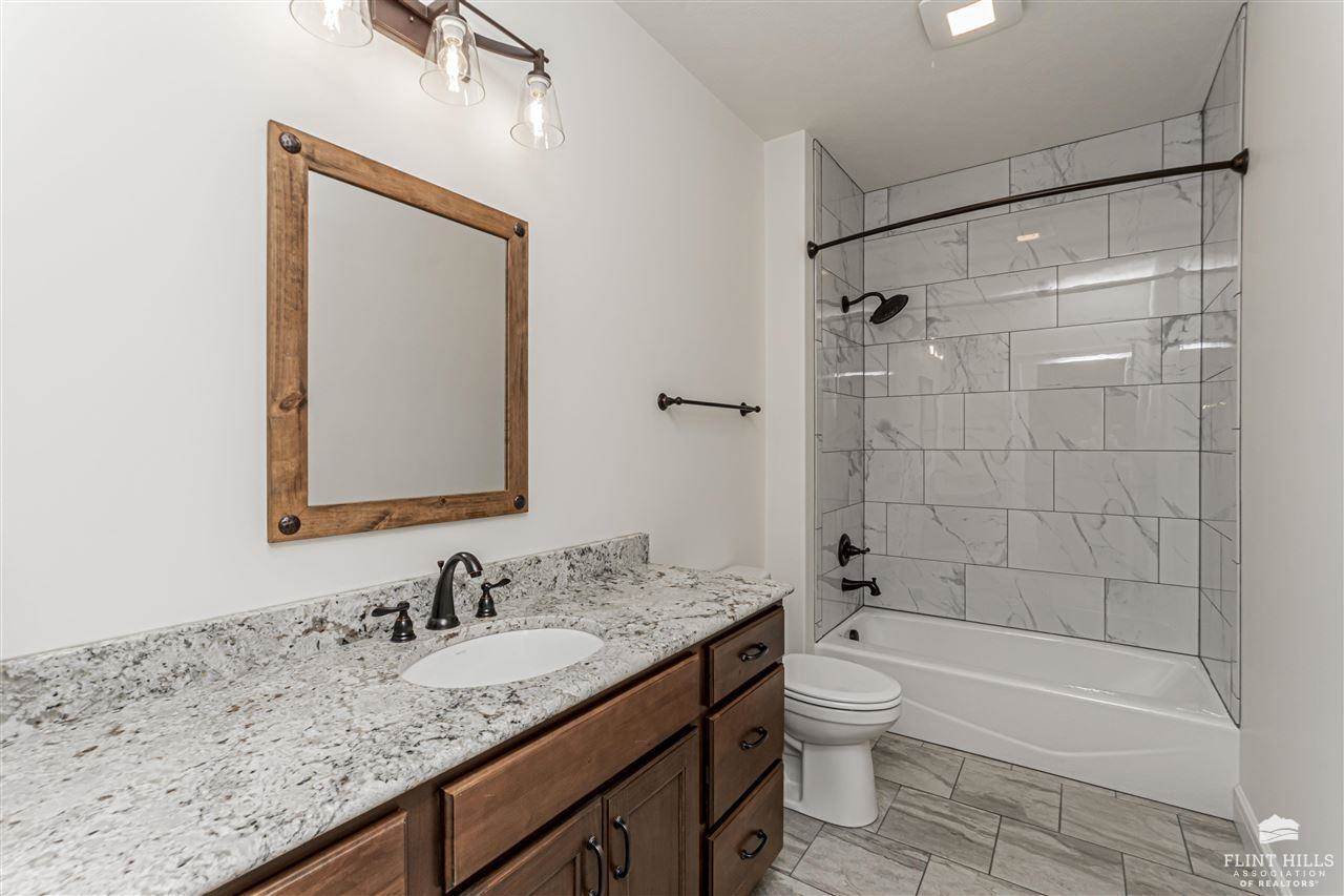 1524 Lariat Lane, Junction City, KS 66441