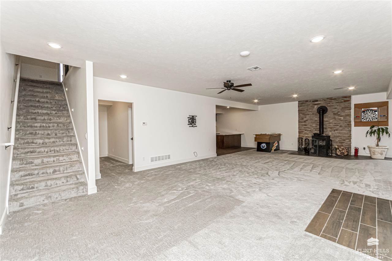 1524 Lariat Lane, Junction City, KS 66441