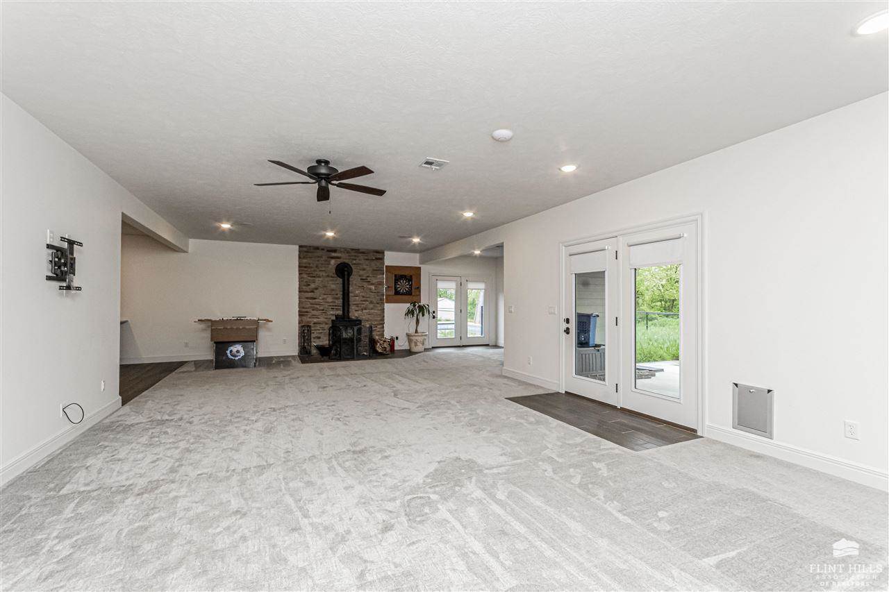 1524 Lariat Lane, Junction City, KS 66441