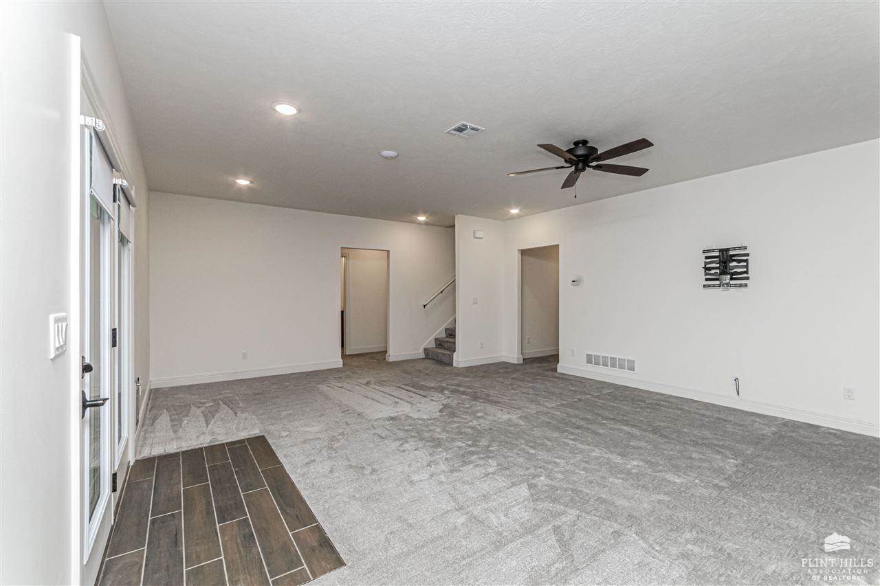 1524 Lariat Lane, Junction City, KS 66441