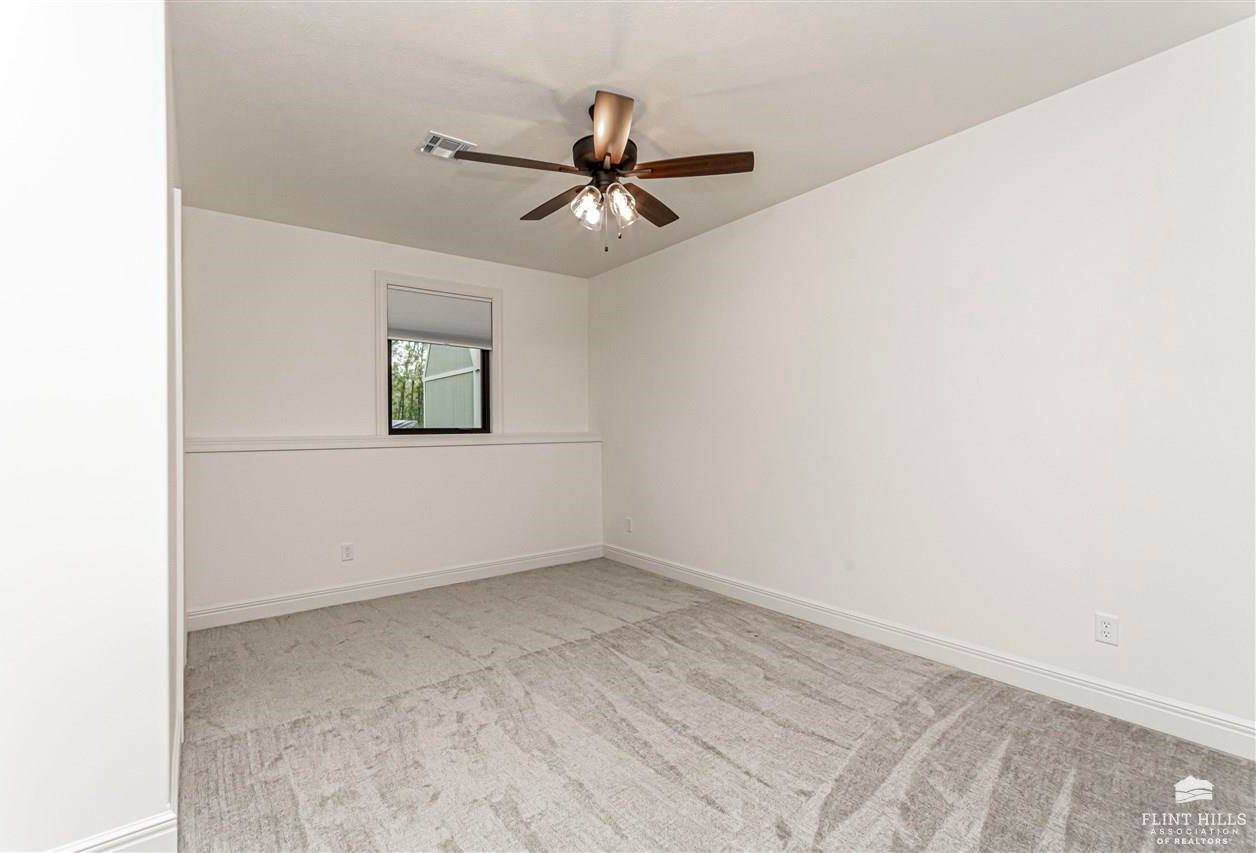 1524 Lariat Lane, Junction City, KS 66441