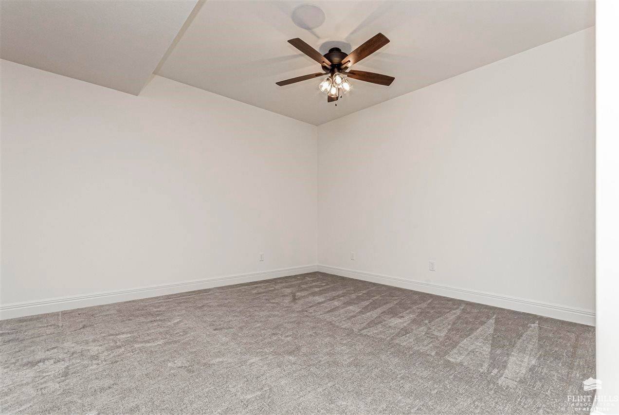 1524 Lariat Lane, Junction City, KS 66441