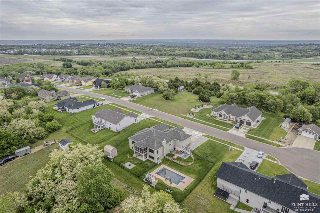 1524 Lariat Lane, Junction City, KS 66441