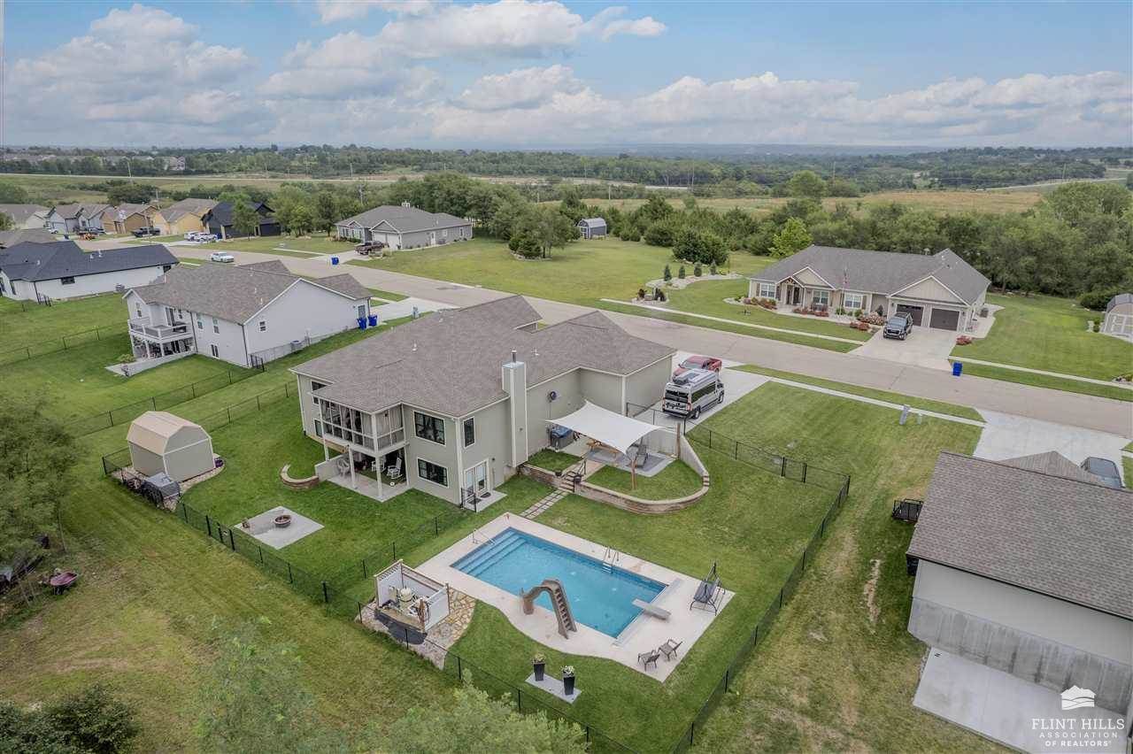 1524 Lariat Lane, Junction City, KS 66441